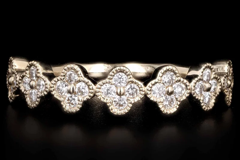 14K White, Yellow, or Rose Gold .33 Carat Total Weight Round Diamond Floral Clover Wedding Band