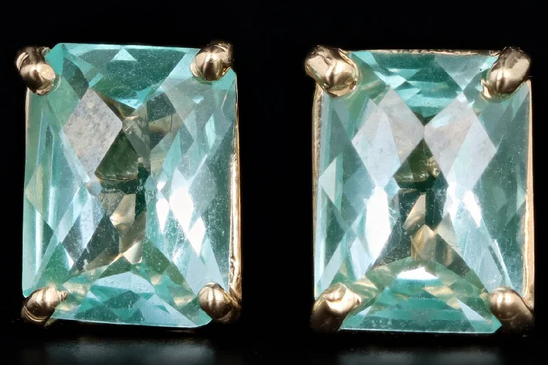 14K Yellow Gold 2.75 Carat Total Weight Blue Topaz Stud Earrings