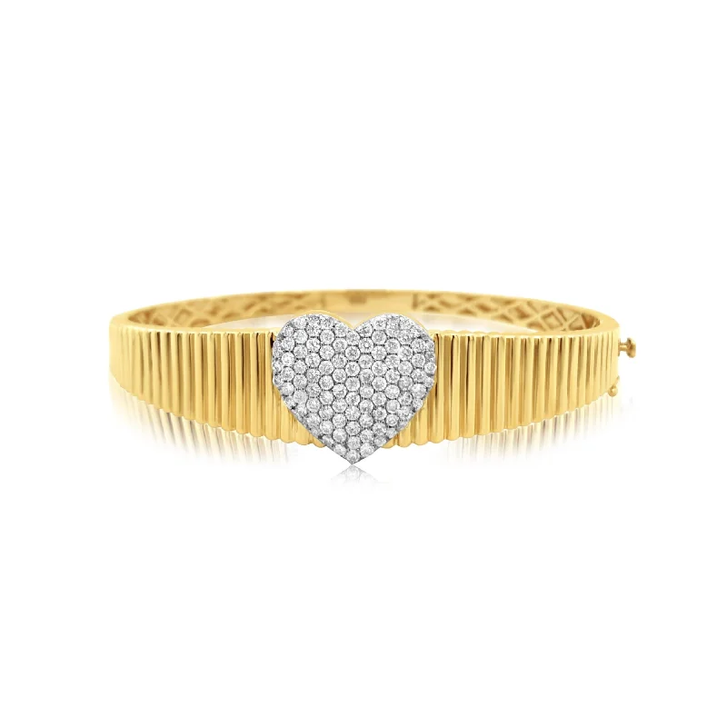 Diamond Pavé Heart Bangle