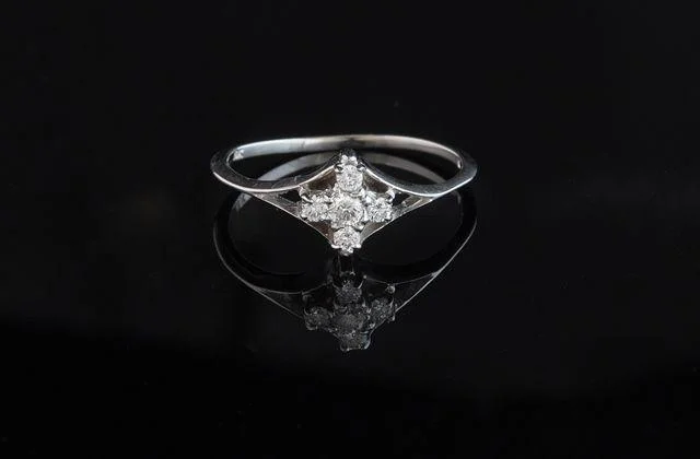 Diamond Ring 18 Karat