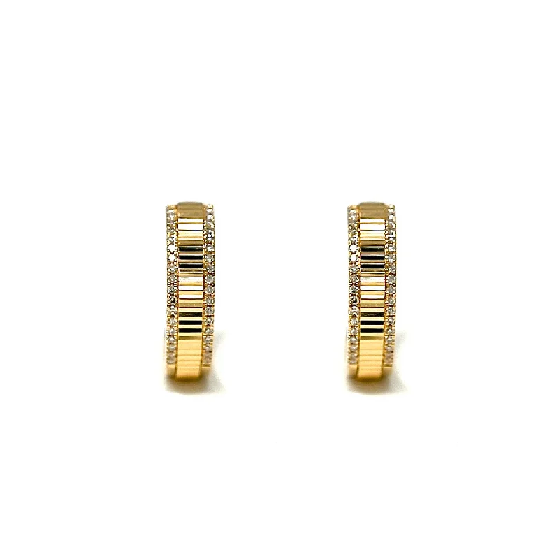 Pavé Border Grooved Hoops