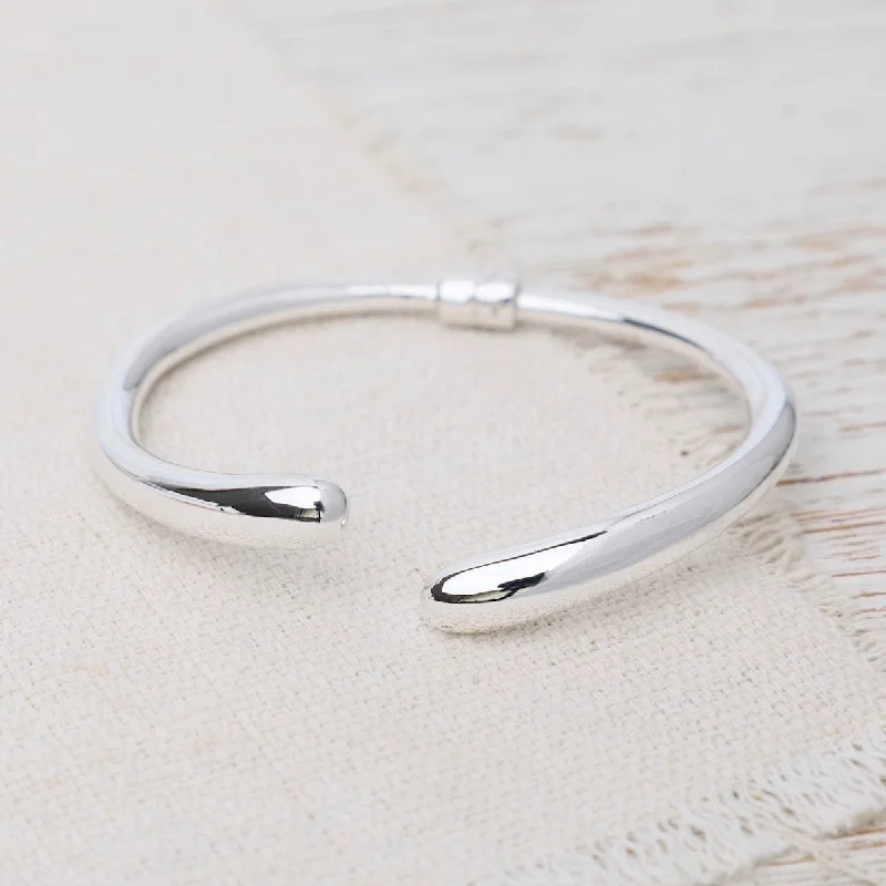 Electroform Double Droplet Hinged Bangle