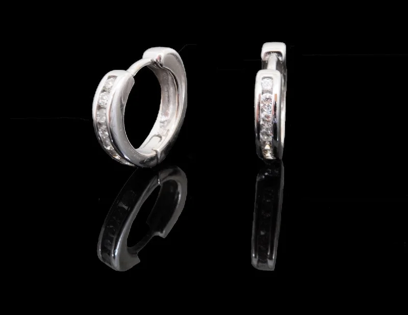 White Diamond Hoop Earring 18 Karat